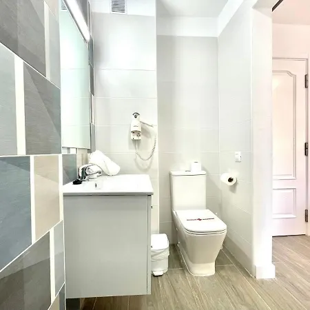 Standard Studio, Wifi, Rooftop Pool That Has A Beautiful Ocean View In Puerto De La Cruz * Puerto de la Cruz (Tenerife)