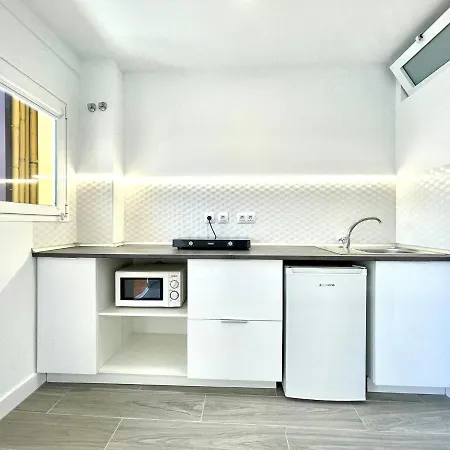 Standard Studio, Wifi, Rooftop Pool That Has A Beautiful Ocean View In Puerto De La Cruz