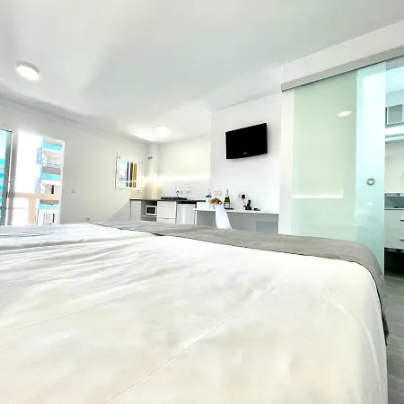 Standard Studio, Wifi, Rooftop Pool That Has A Beautiful Ocean View In Puerto De La Cruz *