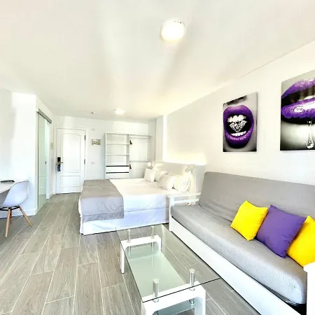 Apartamento Standard Studio, Wifi, Rooftop Pool That Has A Beautiful Ocean View In Puerto De La Cruz