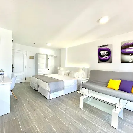 Standard Studio, Wifi, Rooftop Pool That Has A Beautiful Ocean View In Puerto De La Cruz Puerto de la Cruz (Tenerife)