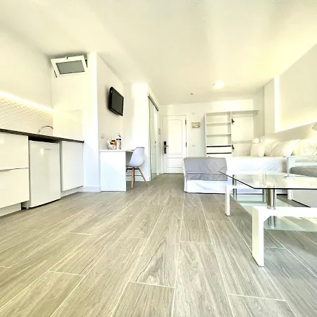 Apartamento Standard Studio, Wifi, Rooftop Pool That Has A Beautiful Ocean View In Puerto De La Cruz *